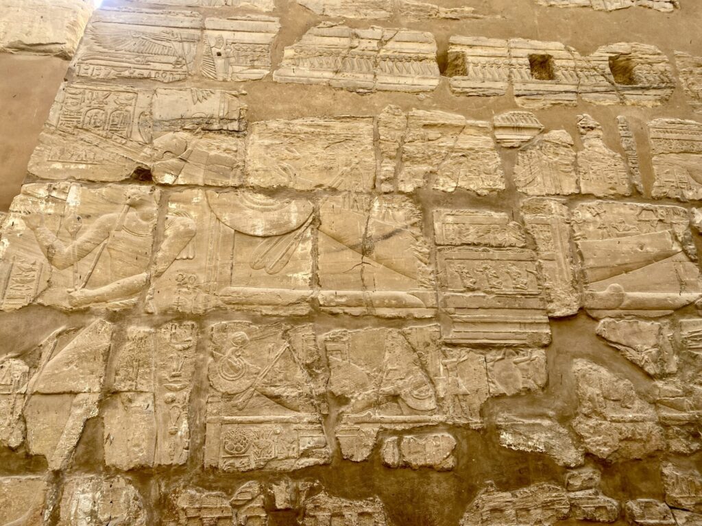【エジプト・ルクソール】カルナック神殿の見どころ9選を写真つきでご紹介！