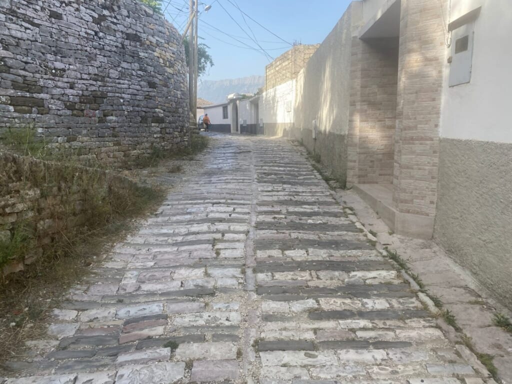 石畳の坂道