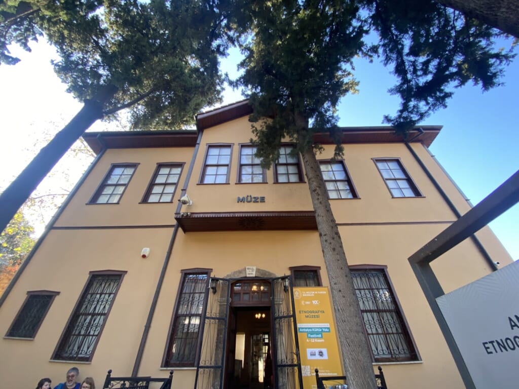 アンタルヤ旧市街にある博物館の建物