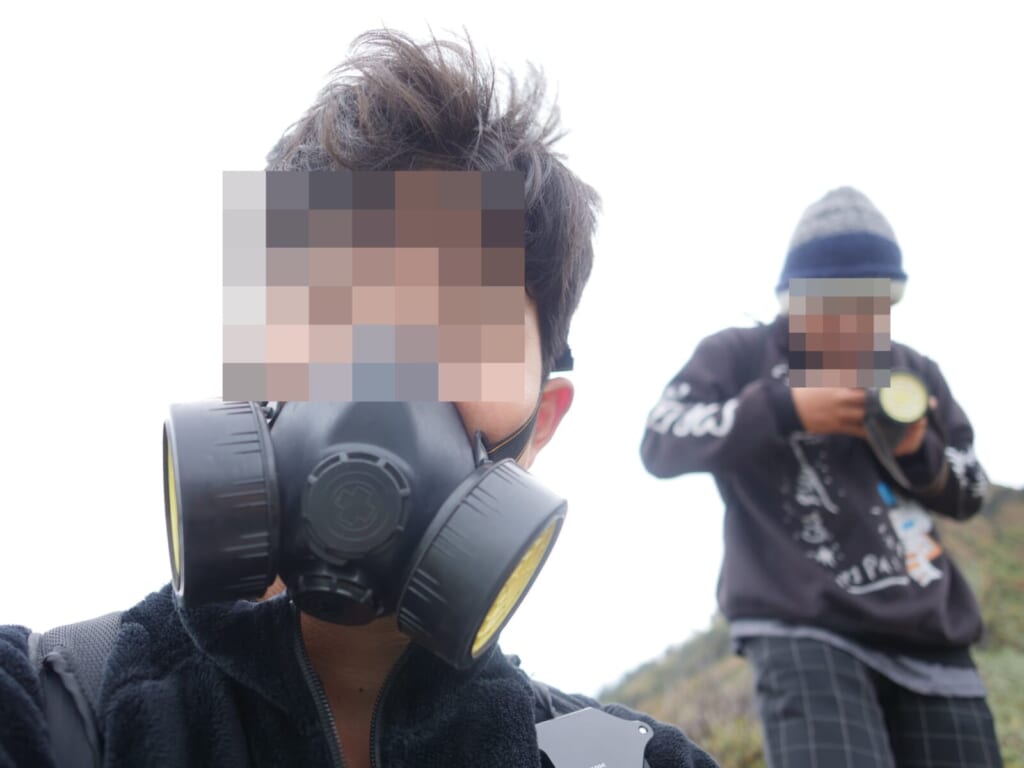 ガスマスク姿