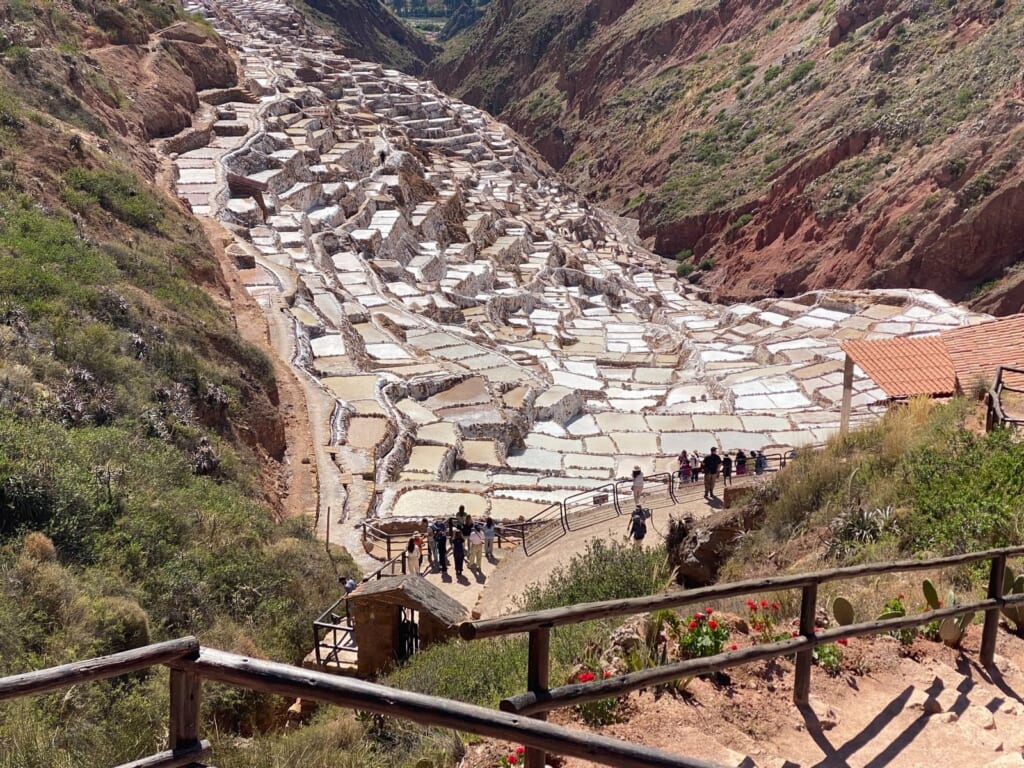 マラス塩田の全景